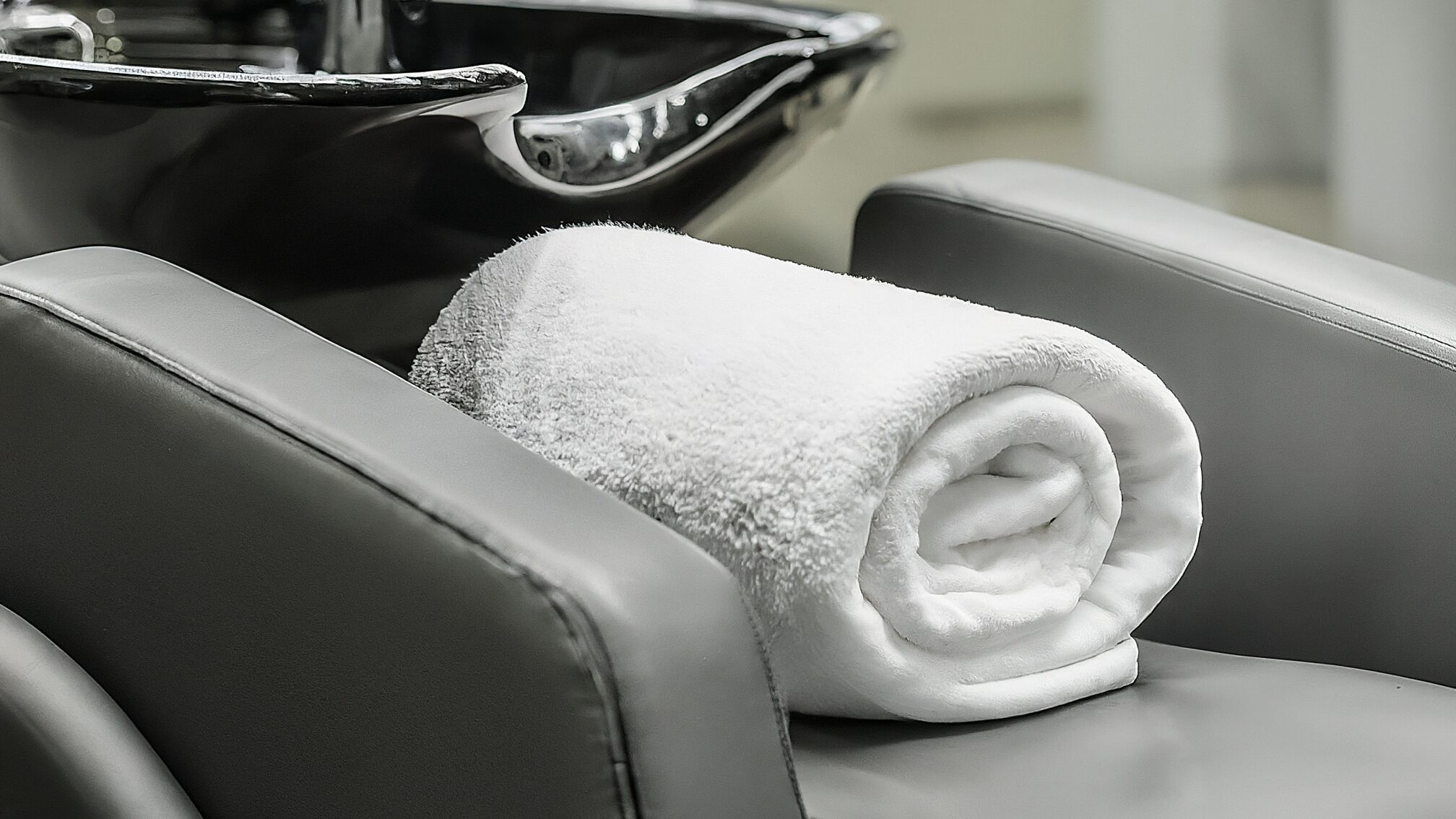 シャンプー中に腰が浮く場合の具体的な対処法